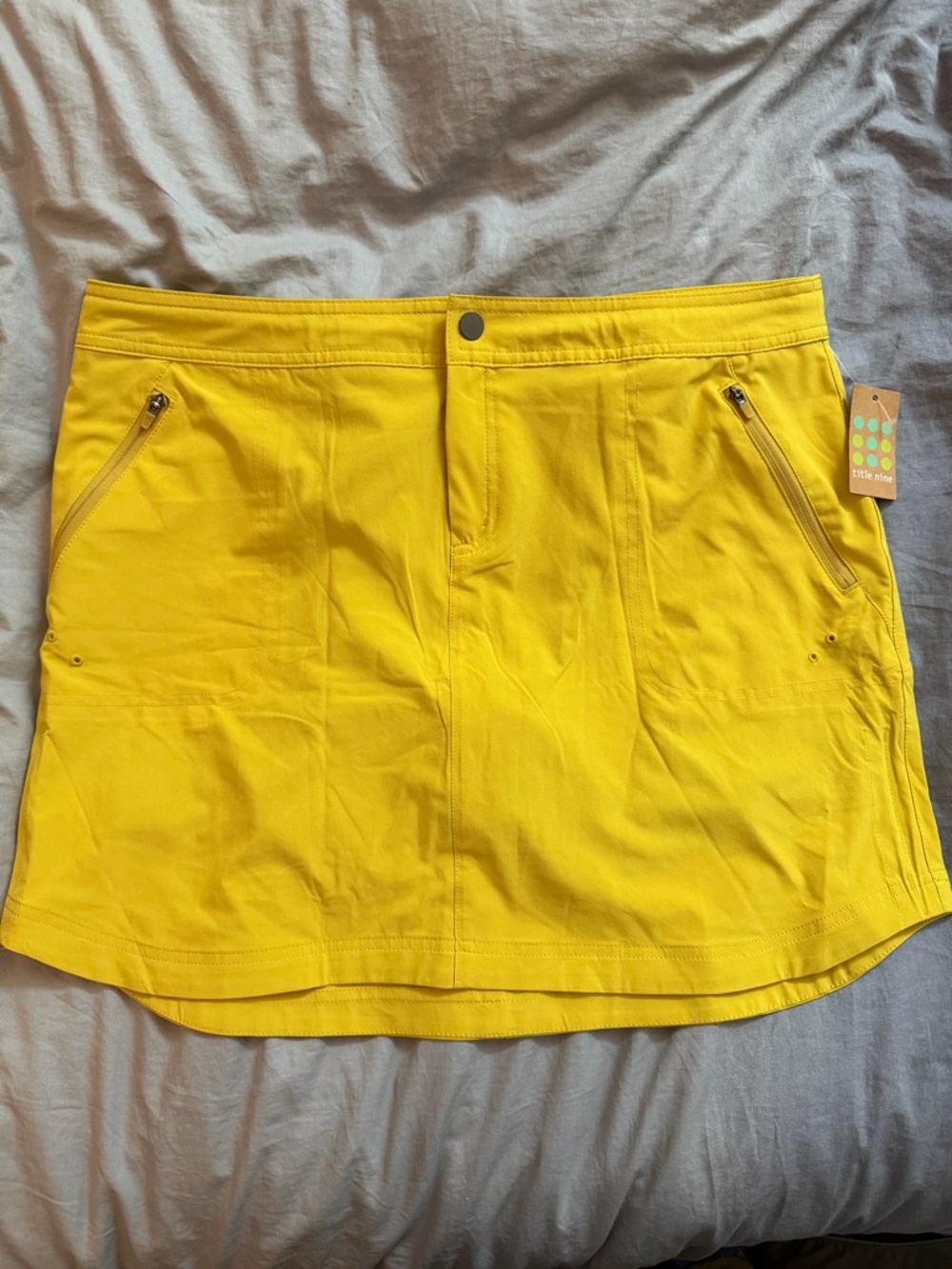 NWT Title Nine Rogue Skort 12 Yellow Athletic Golf Tennis Hiking Skirt Shorts